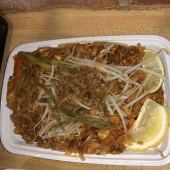 Teng's Restaurant - Pad Thai Lunch - Chinese Near Me - Levittown, New York Teng's Restaurant - Pad Thai Lunch - Chinese Near Me - Levittown, New York