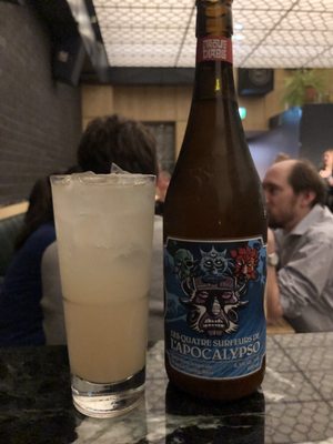 BAR ST-DENIS by null