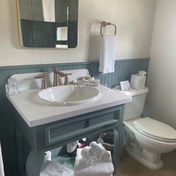 Petit Soleil - Bath - Hotels Near Me - San Luis Obispo, California Petit Soleil - Bath - Hotels Near Me - San Luis Obispo, California