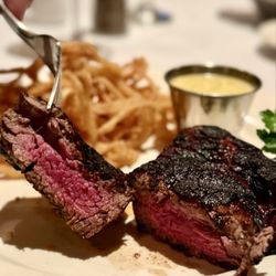 The River Palm Terrace - PRIME PETITE FILET MIGNON (8 oz) Lunch Special - Medium Extra Charred