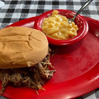 Bucky Bee's BBQ - BBQ sandwich Mac and cheese - Barbeque Near Me - Cave City, Kentucky Bucky Bee's BBQ - BBQ sandwich Mac and cheese - Barbeque Near Me - Cave City, Kentucky