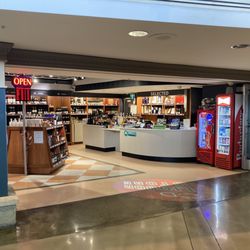 GD Liquor Store - Storefront.