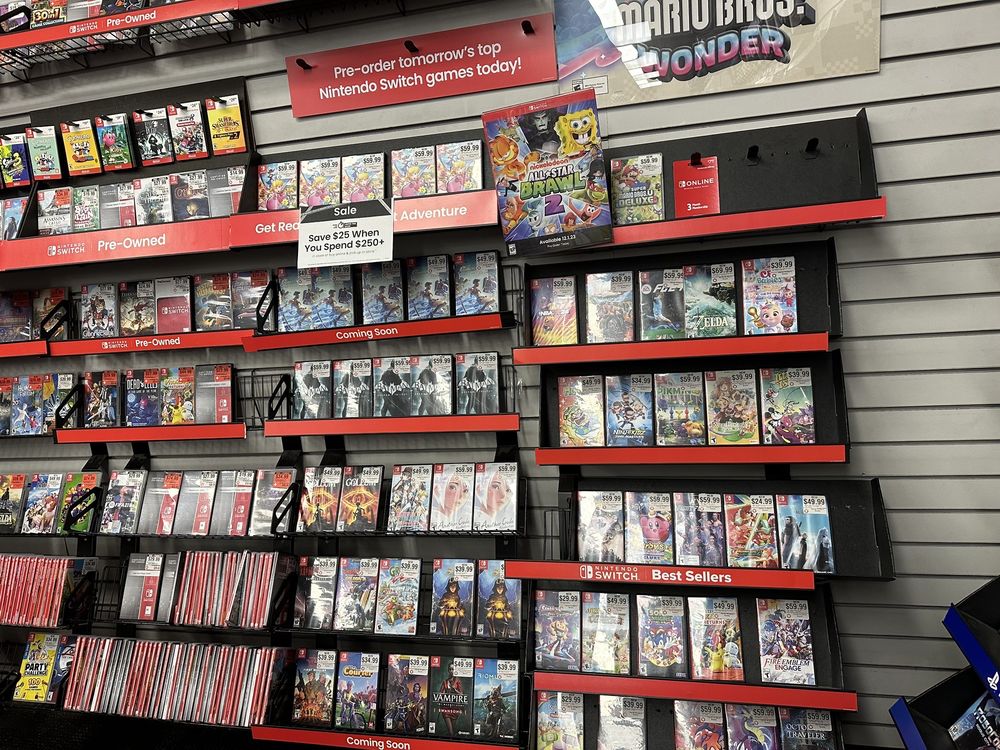 GAMESTOP Updated October 2024 25 Photos & 32 Reviews 243 W Ventura Blvd, Camarillo