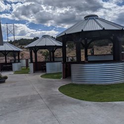 Silver Silo Bakery & Espresso - Outdoor seating areas