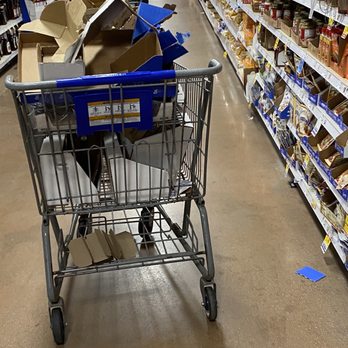 Kroger - a shopping cart in a grocery store - Grocery Near Me - Commerce Township, Michigan Kroger - a shopping cart in a grocery store - Grocery Near Me - Commerce Township, Michigan
