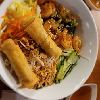 Pho K - V9, vermicelli, grilled shrimp and egg roll - Vietnamese Near Me - Rosenberg, Texas