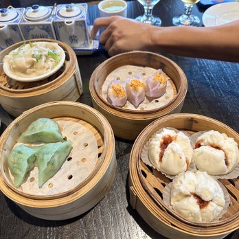 Han Palace - A15. Beef Tripe A2. Steamed Pork Dumpling Fresh Crab Roe A6. Steamed Chives Dumpling A7. Steamed Roast Pork Bun - Dim Sum Near Me - McLean, Virginia Han Palace - A15. Beef Tripe A2. Steamed Pork Dumpling Fresh Crab Roe A6. Steamed Chives Dumpling A7. Steamed Roast Pork Bun - Dim Sum Near Me - McLean, Virginia