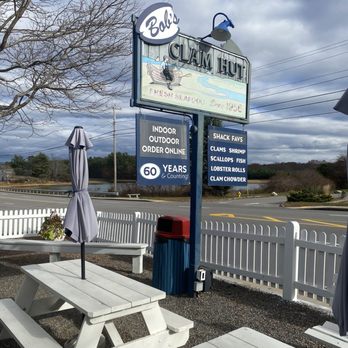 Bob's Clam Hut - Seafood Near Me - Kittery, Maine