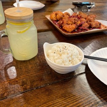 KITCHEN 121 - Lemonade, Rice, & Red Pepper Chicken - Sushi Bars Near Me - Duluth, Georgia