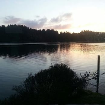 Sawyer's Landing - Sunset - Boating Near Me - Newport, Oregon Sawyer's Landing - Sunset - Boating Near Me - Newport, Oregon
