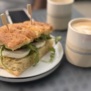 Café Redwood - Coffee & Tea Near Me - Montreal, Quebec Café Redwood - Coffee & Tea Near Me - Montreal, Quebec