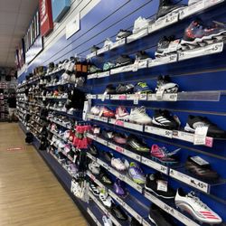 Big 5 Sporting Goods - Been coming here since 1982!