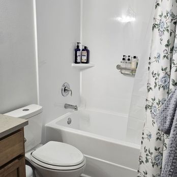 Re Bath - Seattle - Our bath looks amazing! - General Contractors Near Me - Kirkland, Washington Re Bath - Seattle - Our bath looks amazing! - General Contractors Near Me - Kirkland, Washington