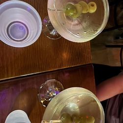 Sully's House - Dirty martinis