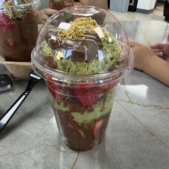 Golden Roastery - Dubai Chocolate Strawberries - Coffee Roasteries Near Me - Houston, Texas Golden Roastery - Dubai Chocolate Strawberries - Coffee Roasteries Near Me - Houston, Texas