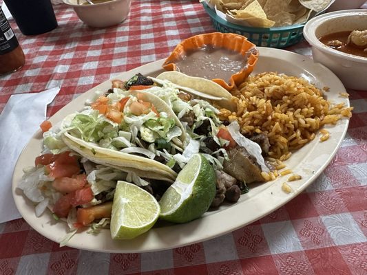 Taqueria Cancun by null