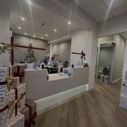 Bella Dental - Front Desk/waiting room