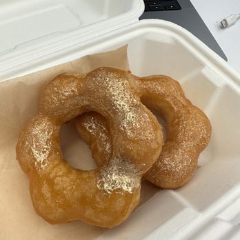 AlimamaTea - Brulee Mochi Donut - Desserts Near Me - New York, New York