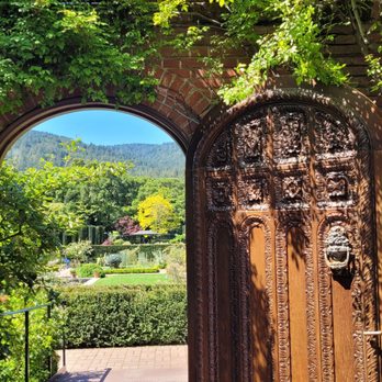 Filoli - Please find this door, have a look from this angle. You will appreciate people who built up this garden. - Botanical Gardens Near Me - Woodside, California