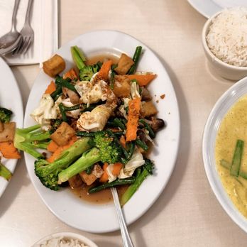 Thai Bistro Suksabay - Pad Kee Mao, Mixed Veggie Stir fry, and Yellow Curry. All vegan, all wonderful food! - Thai Near Me - Aiea, Hawaii Thai Bistro Suksabay - Pad Kee Mao, Mixed Veggie Stir fry, and Yellow Curry. All vegan, all wonderful food! - Thai Near Me - Aiea, Hawaii