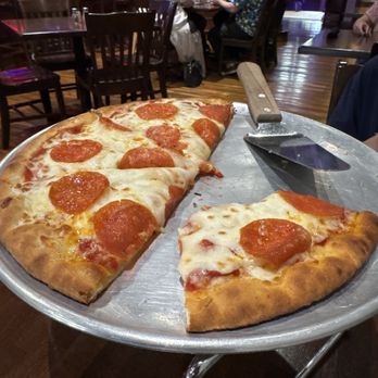 Pyke's Crossroads Restaurant - Pizza Near Me - Winnsboro, Texas Pyke's Crossroads Restaurant - Pizza Near Me - Winnsboro, Texas
