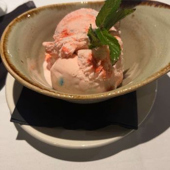 Public Landing Restaurant - Peppermint gelato - New American Near Me - Lockport, Illinois