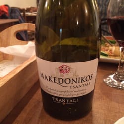 Steki's Taverna - Excellent wine