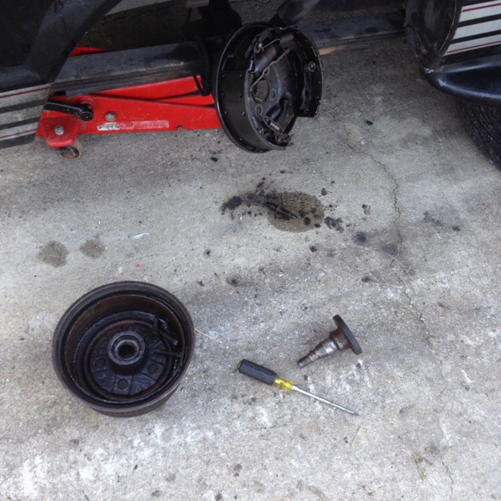 JD Auto Salvage Yard - Spindle is above screwdriver - Towing Near Me - Naples, Florida JD Auto Salvage Yard - Spindle is above screwdriver - Towing Near Me - Naples, Florida