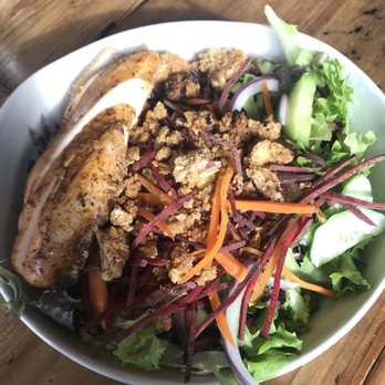 Lola's Cafe - Best & Carrot Salad - Sandwiches Near Me - New Paltz, New York