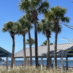 Hudson Beach Park - Cute little park with a fabulous view and laid-back vibe. March 2026