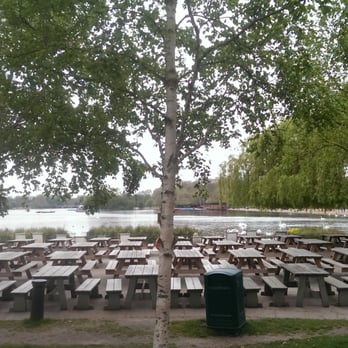 Hyde Park - Restaurant sitting area - Parks Near Me Hyde Park - Restaurant sitting area - Parks Near Me