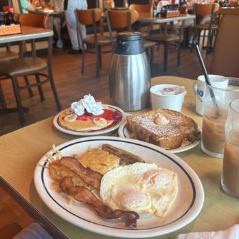 IHOP - Breakfast & Brunch Near Me - Bowling Green, Kentucky