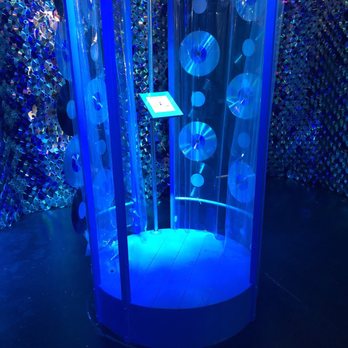 WNDR Museum - Interactive Display - Art Museums Near Me - Chicago, Illinois