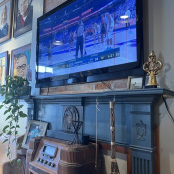 Davey’s Delicious Bagels - TV in the front room - Delis Near Me - Fort Wayne, Indiana Davey’s Delicious Bagels - TV in the front room - Delis Near Me - Fort Wayne, Indiana
