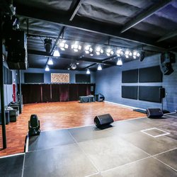 La Music Tribe - Live On Stage Auditorium