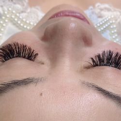 T’s Nail & Lash Spa - Soft, full volume set with a seamless finish -- beautiful from every angle, even with eyes closed.