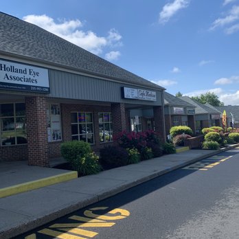Cafe Madison Holland - the outside of the restaurant - Waffles Near Me - Holland, Pennsylvania