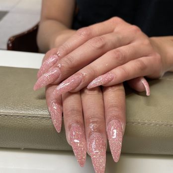 Royal Nail Spa - Nail Salons Near Me - Geneva, Illinois