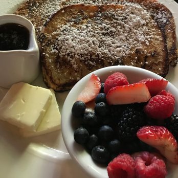 Deetjens Big Sur Inn - Pancakes with Berries - Hotels Near Me - Big Sur, California
