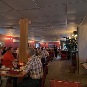 The Hilltop - Atmosphere - American Near Me - Cross Plains, Wisconsin The Hilltop - Atmosphere - American Near Me - Cross Plains, Wisconsin