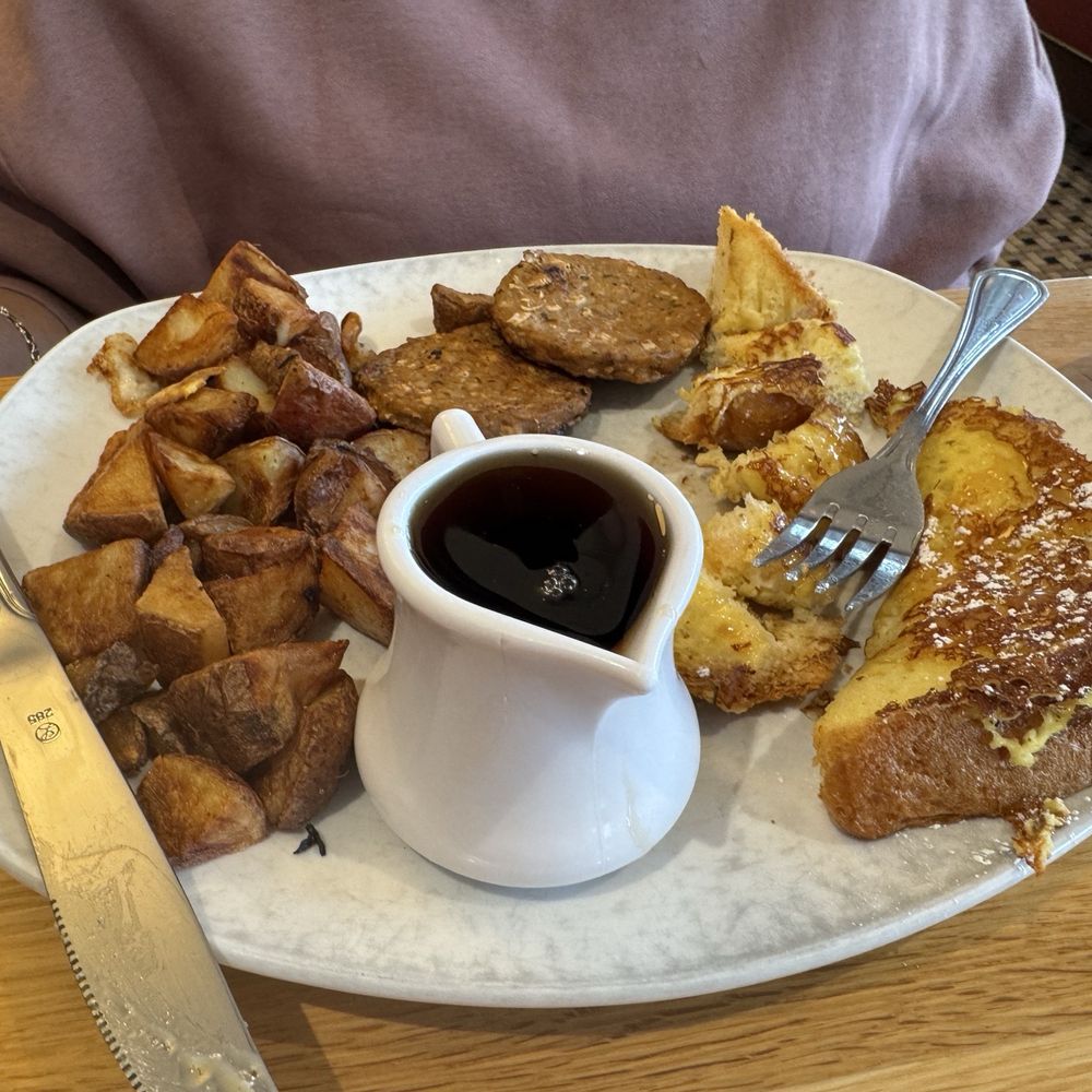 Silver Diner - Caramel French Toast & Vegan Sausage and hash browns - Diners Near Me - Lanham, Maryland
