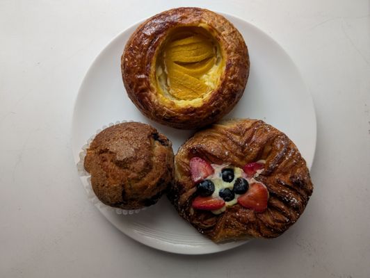 Le Frenchie Cafe by null