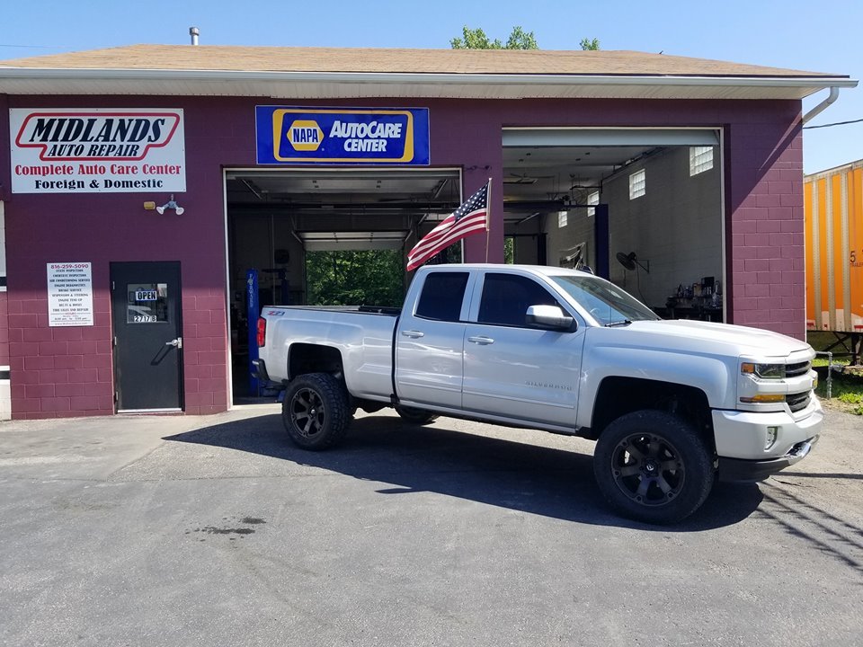 MIDLANDS AUTO REPAIR ST JOSEPH 2717 Pear St, St Joseph, Missouri