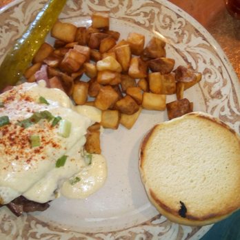 Another Broken Egg Cafe - Benedict burger - Cafes Near Me - Memphis, Tennessee