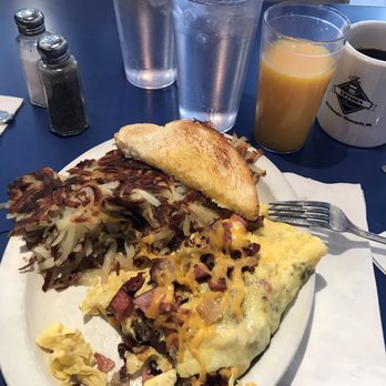 Uptown Diner - Diners Near Me - Minneapolis, Minnesota