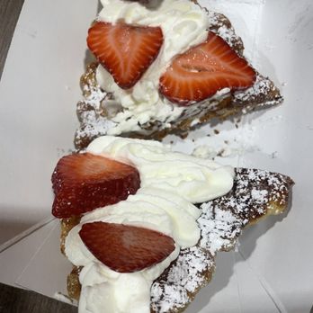 Maison De Croissant - Strawberry Croffle - Bakeries Near Me - Irvine, California Maison De Croissant - Strawberry Croffle - Bakeries Near Me - Irvine, California