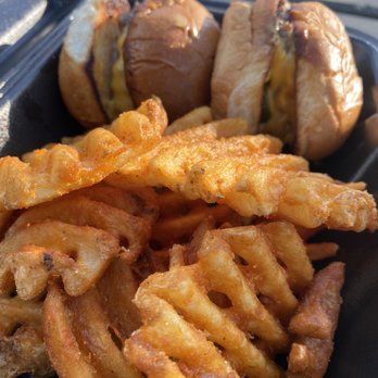 Smalls Sliders - 2 sliders + fries - Fast Food Near Me - Baton Rouge, Louisiana
