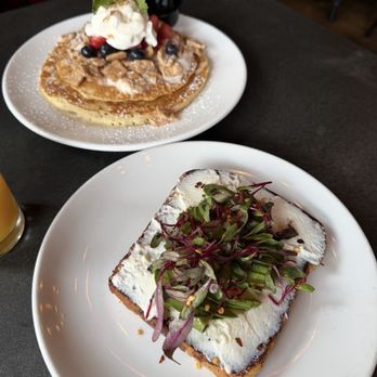 Revolution House - Cinnamon Toast Crunch Pancakes & Avocado Toast with Ricotta whipped cheese - American Near Me - Philadelphia, Pennsylvania
