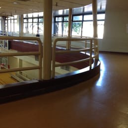 Indoor track. Indoor track.