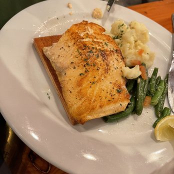 Taphouse Unchained - Salmon - American Near Me - Coeur D'alene, Idaho Taphouse Unchained - Salmon - American Near Me - Coeur D'alene, Idaho